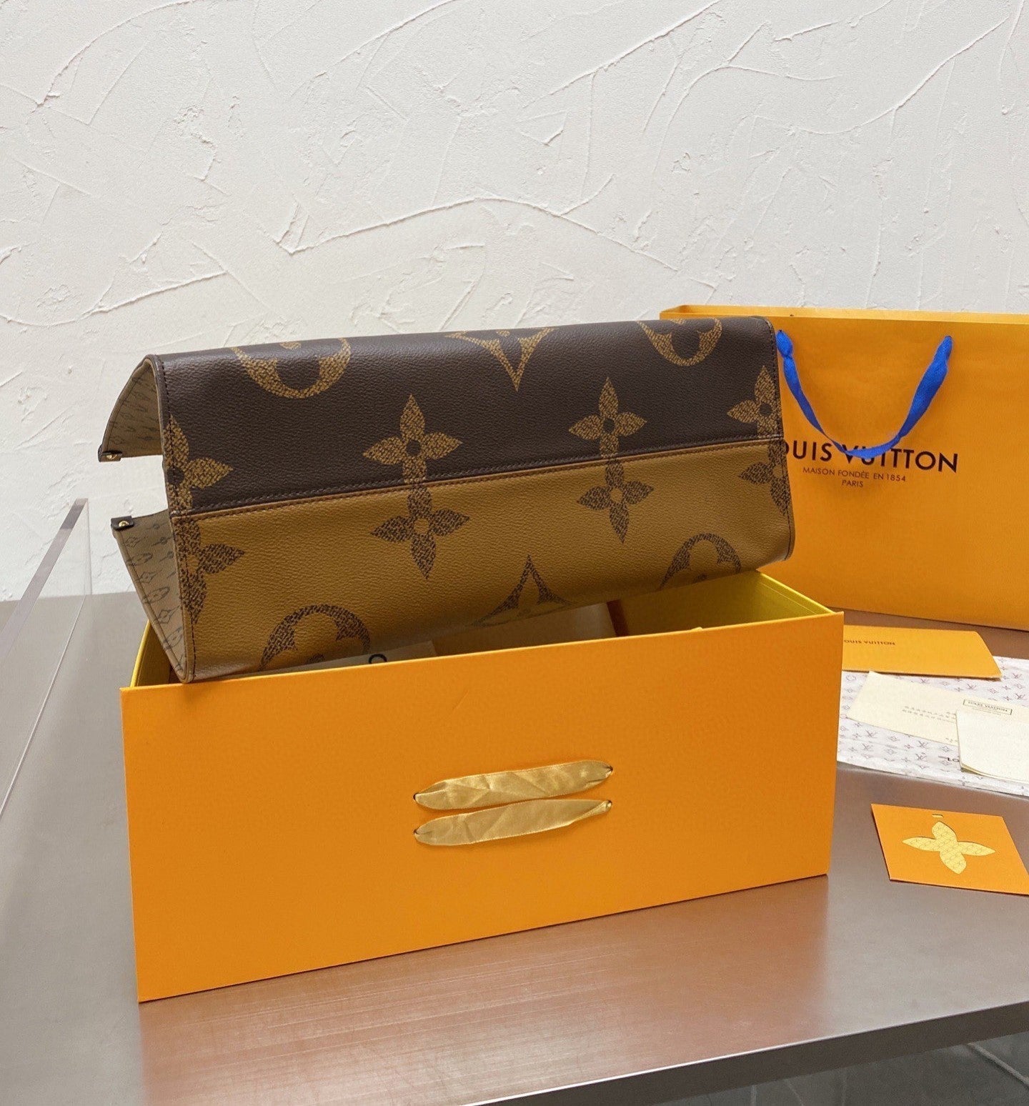 LV Louis Vuitton Crafty onthego Bag