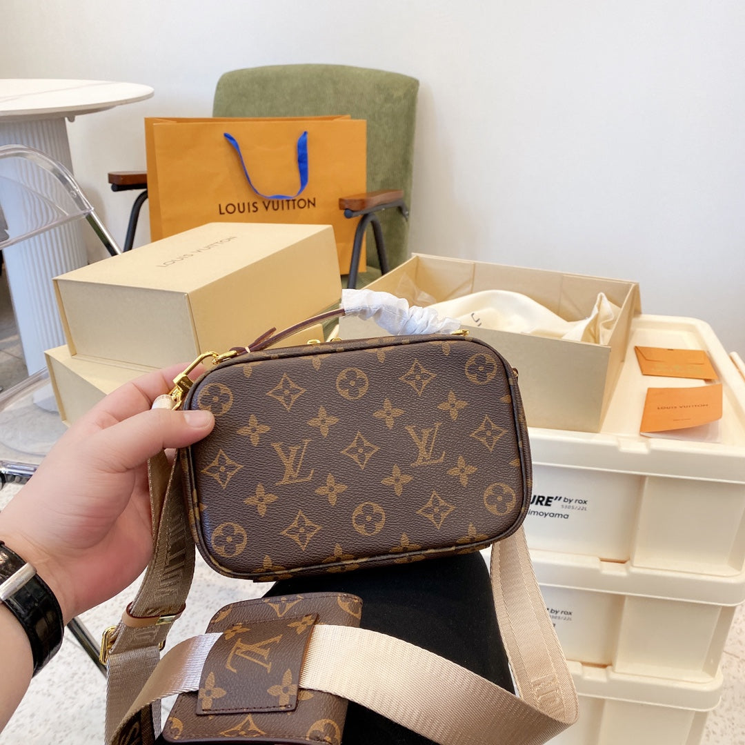 LV Louis Vuitton Presbyopia camera Bag