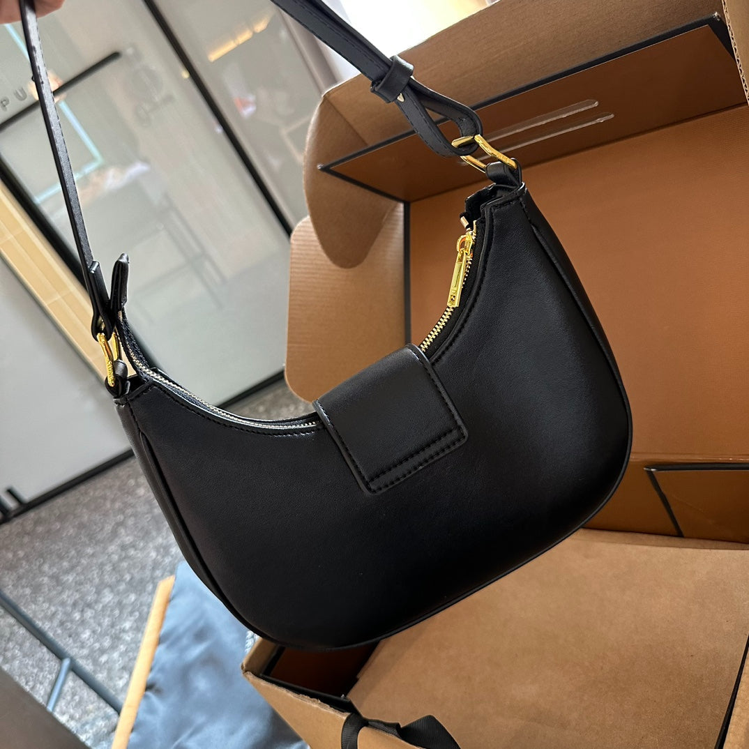 Céline Triomphe Hobo Bag