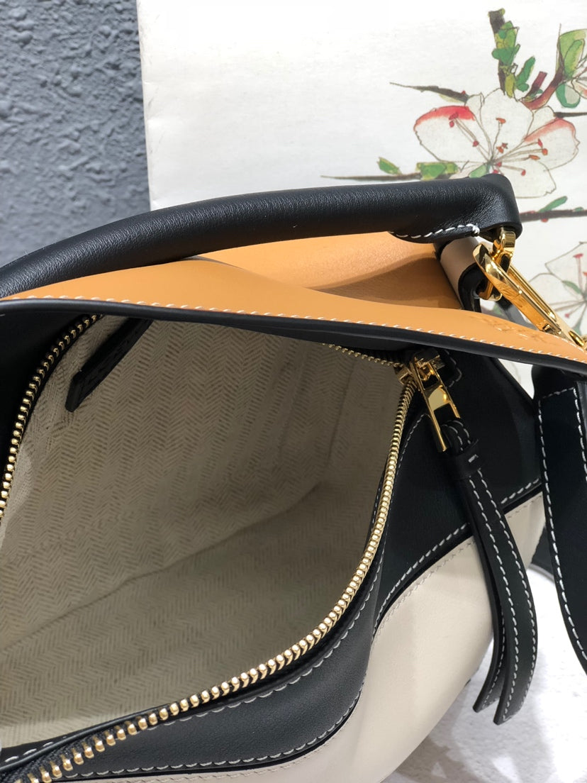 LOEWE Puzzle Edge Anagram Crossbody Bag Grey, 24*14*11cm
