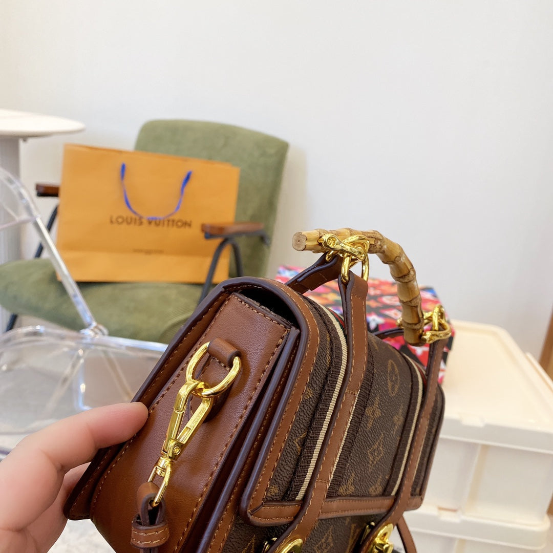LV Louis Vuitton crossbody Bag