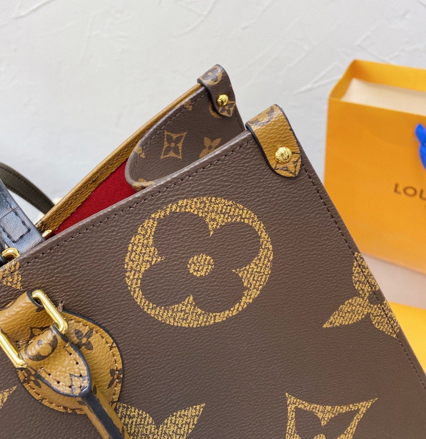 LV Louis Vuitton Crafty onthego Bag