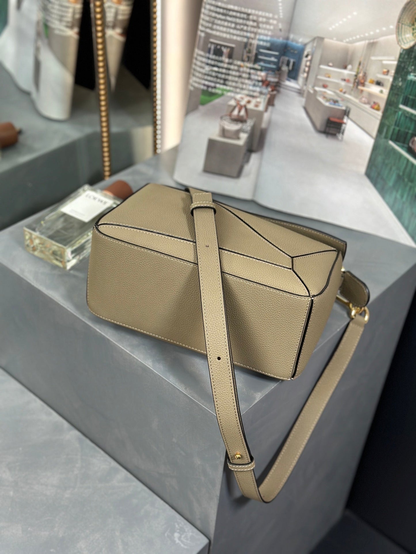 LOEWE Puzzle Edge Anagram Crossbody Bag Grey, 24*14*11cm