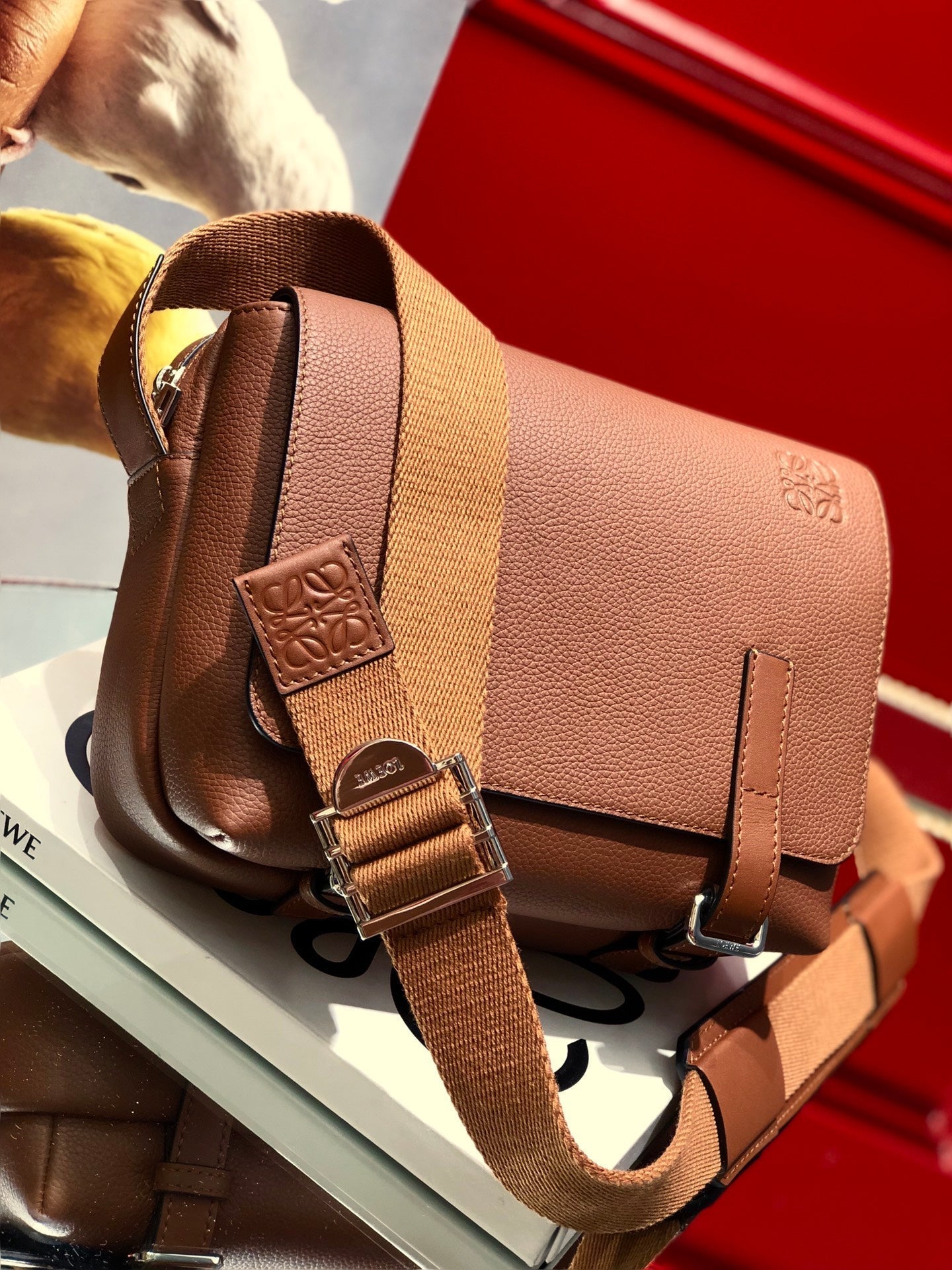 LOEWE Military Messenge Bag Brown, 23×18×9cm
