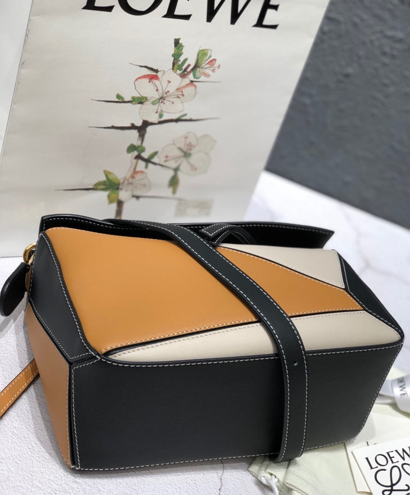 LOEWE Puzzle Edge Anagram Crossbody Bag Grey, 24*14*11cm