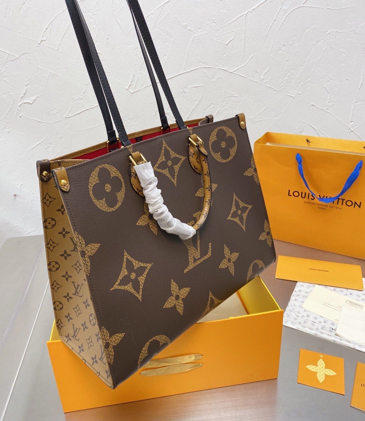 LV Louis Vuitton Crafty onthego Bag