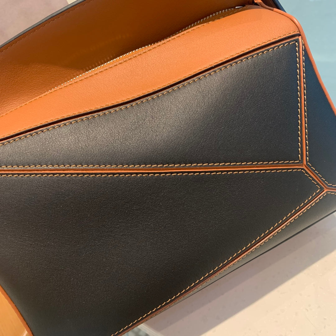 LOEWE Puzzle Anagram Crossbody Leather Bag, 24*10.5*16cm