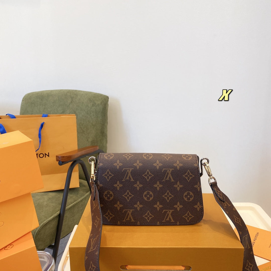 LV Louis Vuitton Lockme Bag