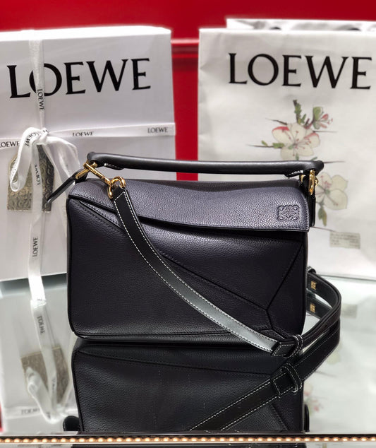 LOEWE Puzzle Edge Anagram Crossbody Bag, 24*14*11cm