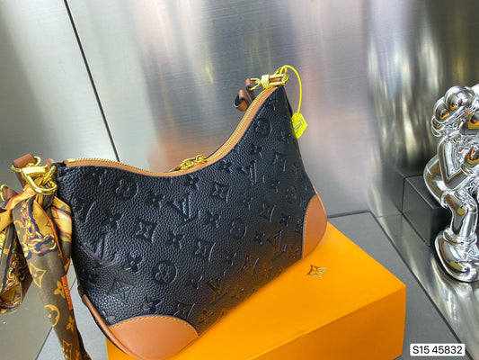 LV Louis Vuitton croissant Bag