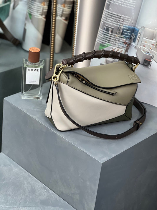 LOEWE Puzzle Edge Anagram Crossbody Leather Bag, 24*10.5*16cm