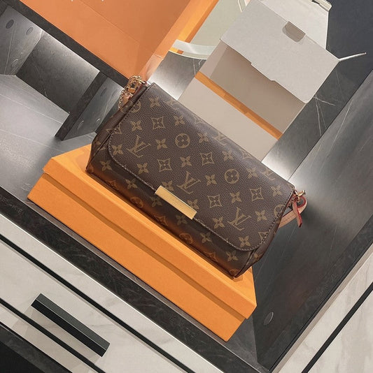 LV Louis Vuitton favorite chain Bag