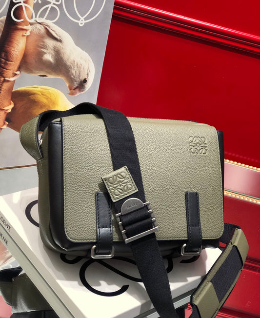 LOEWE Military Messenge Bag Grey, 23×18×9cm
